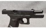 Glock ~ Model 22 ~ Semi Auto Pistol ~ .40 S&W - 4 of 7