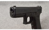 Glock ~ Model 22 ~ Semi Auto Pistol ~ .40 S&W - 6 of 7