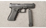Glock ~ Model 22 ~ Semi Auto Pistol ~ .40 S&W - 7 of 7