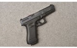 Glock ~ Model 22 ~ Semi Auto Pistol ~ .40 S&W - 1 of 7