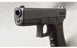 Glock ~ Model 22 ~ Semi Auto Pistol ~ .40 S&W - 6 of 7