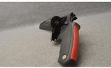 Taurus ~ Raging Hunter ~ .44 Magnum - 9 of 14