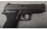 SIG Sauer ~ P226 ~ 9MM Luger - 6 of 6