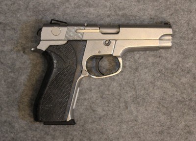 Smith & Wesson ~ 5946 ~ 9mm Luger