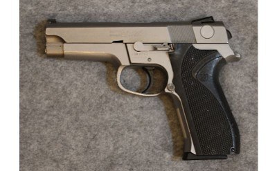 Smith & Wesson ~ 5946 ~ 9mm Luger