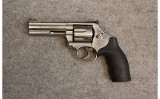 Smith & Wesson ~ 686-6 ~ .357 Magnum - 2 of 3