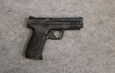 Smith & Wesson ~ M&P 9 ~ 9mm Luger