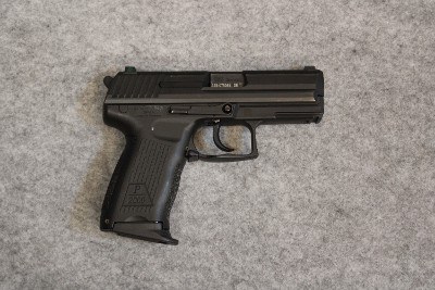Heckler & Koch ~ P2000 ~ 9mm Luger