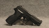 SIG SAUER ~ P226 ~ .40 S&W - 1 of 6