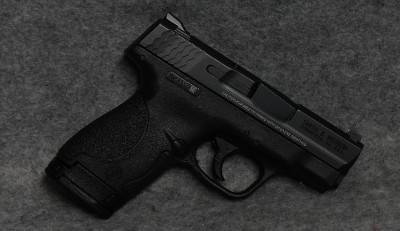 Smith & Wesson ~ M&P 9 Shield ~ 9MM Luger - Image 1 of 2