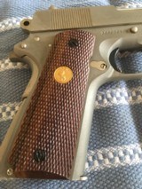 Colt Combat Commander 45 Satin Nickel - 9 of 14