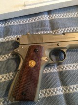 Colt Combat Commander 45 Satin Nickel - 10 of 14