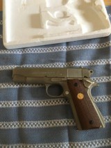 Colt Combat Commander 45 Satin Nickel - 5 of 14