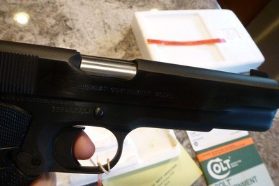 Rare Colt 1911 70 series Combat Governmentmodel .45 ,Beautiful Colt royal blue ,. Mint in box w/all paperwork test fired only - Image 5 of 15