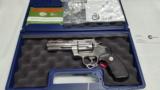 Colt Anaconda 4" 45 colt Stainless - 1 of 6