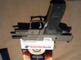 SIG SAUER P 226 9MM SCORPION ELITE + 4 FACTORY 15 ROUND MAGS - 2 of 6