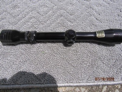 Redfield ACCU RANGE 200-600 3-9 Wide View- W/ German Style Post and Cross Hair - Image 1 of 9