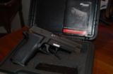 Sig Sauer, Model P226, 9 MM Parabellum- 3 of 5