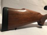 Winchester MOD 70
Deluxe 375 H-H
MFG New Haven CT - 2 of 19