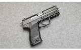 Heckler & Koch USP in .40 S&W - 1 of 2