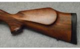 Weatherby ~ Mark V ~ 7MM Weatherby Magnum - 7 of 9