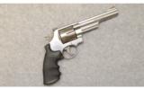 Smith & Wesson ~ 629-6 ~ .44 Remington Magnum - 1 of 3