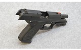 Heckler & Koch ~ USP Compact ~ .40 S&W - 3 of 4