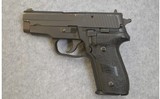 SIG Sauer ~ P228 ~ 9 mm Luger - 3 of 6