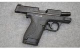 Smith & Wesson ~ M&P 9 Shield ~ 9 mm Luger - 2 of 4