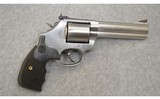 Smith & Wesson ~ 686-6 ~ 357 Magnum - 1 of 3