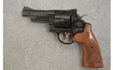 Smith & Wesson ~ 29-10 ~ 44 Magnum - 3 of 4