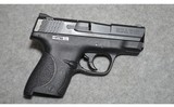 Smith & Wesson ~ M&P Shield ~ 9 MM Luger - 1 of 2