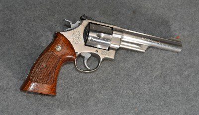 Smith & Wesson ~ 629-1 ~ 44 Magnum