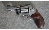 Smith & Wesson ~ 686-8 ~ 357 Magnum - 2 of 2