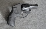 Charter Arms ~ Undercoverette ~ 32 Magnum - 1 of 2
