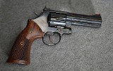 Smith & Wesson ~ 586-8 ~ 357 Magnum