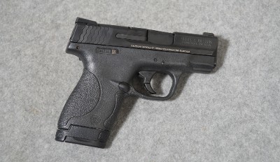 Smith & Wesson ~ M&P 9 Shield ~ 9 MM Luger