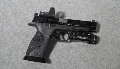 Smith & Wesson
M&P9 L
9 MM Luger