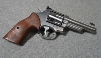 Smith & Wesson ~ 686-7 ~ 357 Magnum