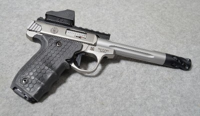 Smith & Wesson ~ SW 22 Victory ~ 22 Long Rifle