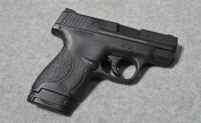 Smith & Wesson ~ M&P 9 Shield ~ 9 MM Luger