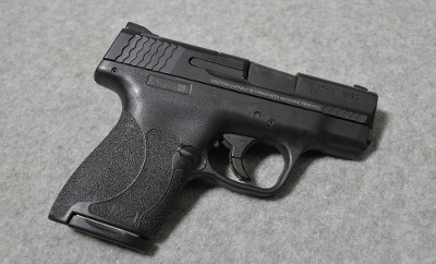 Smith & Wesson ~ M&P Shield ~ 9 MM Luger