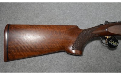 Beretta ~ 682 ~ 12 Gauge - Image 2 of 12