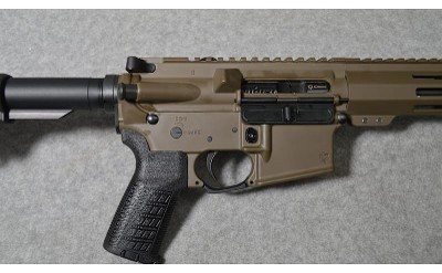 CMMG ~ MK 4 ~ 5.56 Nato - Image 3 of 10