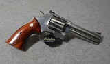 Smith & Wesson ~ 629-5 ~ 44 Remington Magnum - 1 of 2