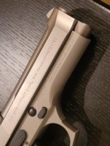 Beretta 92fs Compact Type M Inox - 3 of 13
