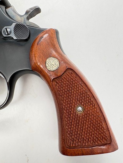 SMITH & WESSON MODEL 18-4 4" BLUE ORIGINAL BOX NICE - Image 4 of 15