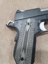 Dan Wesson Valor V-Bob Black .45 ACP - 6 of 13