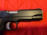Dan Wesson Valor V Bob-tail Commander 1911, .45ACP, Black - 7 of 11