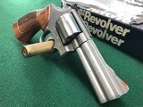 Smith & Wesson 686-3 4" Barrell With Original Box, Paperwork, and Cleaning Kit - 20 of 20